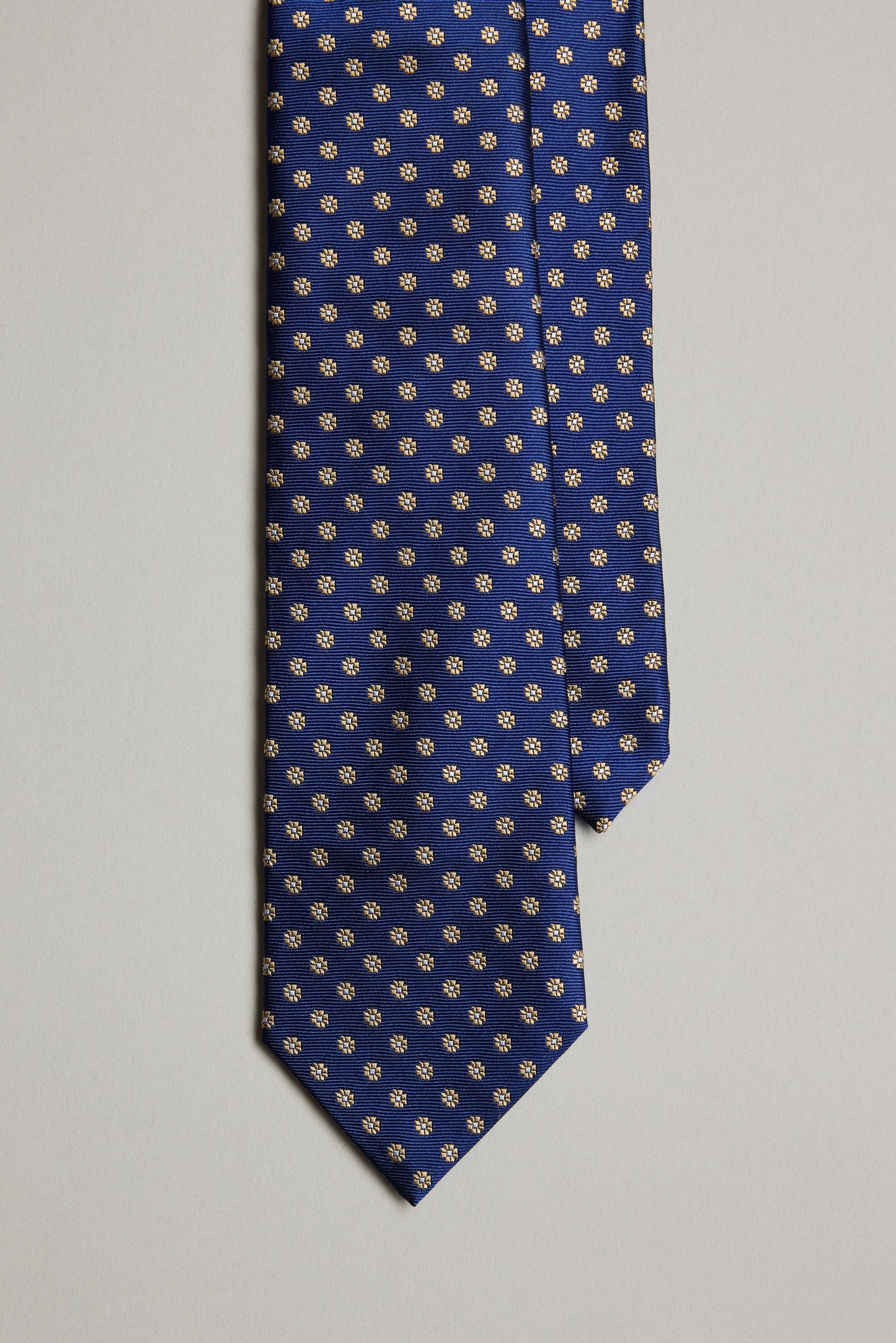 Rendale Flower Tie