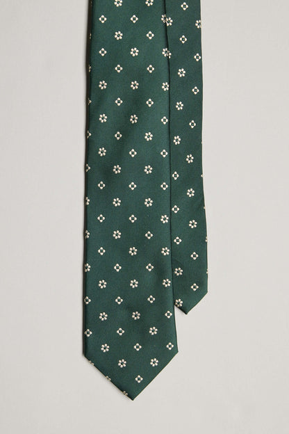 Garland Flower Tie