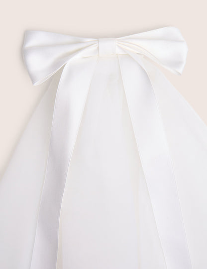 White Mesh Clip on Veil With Bow Detail